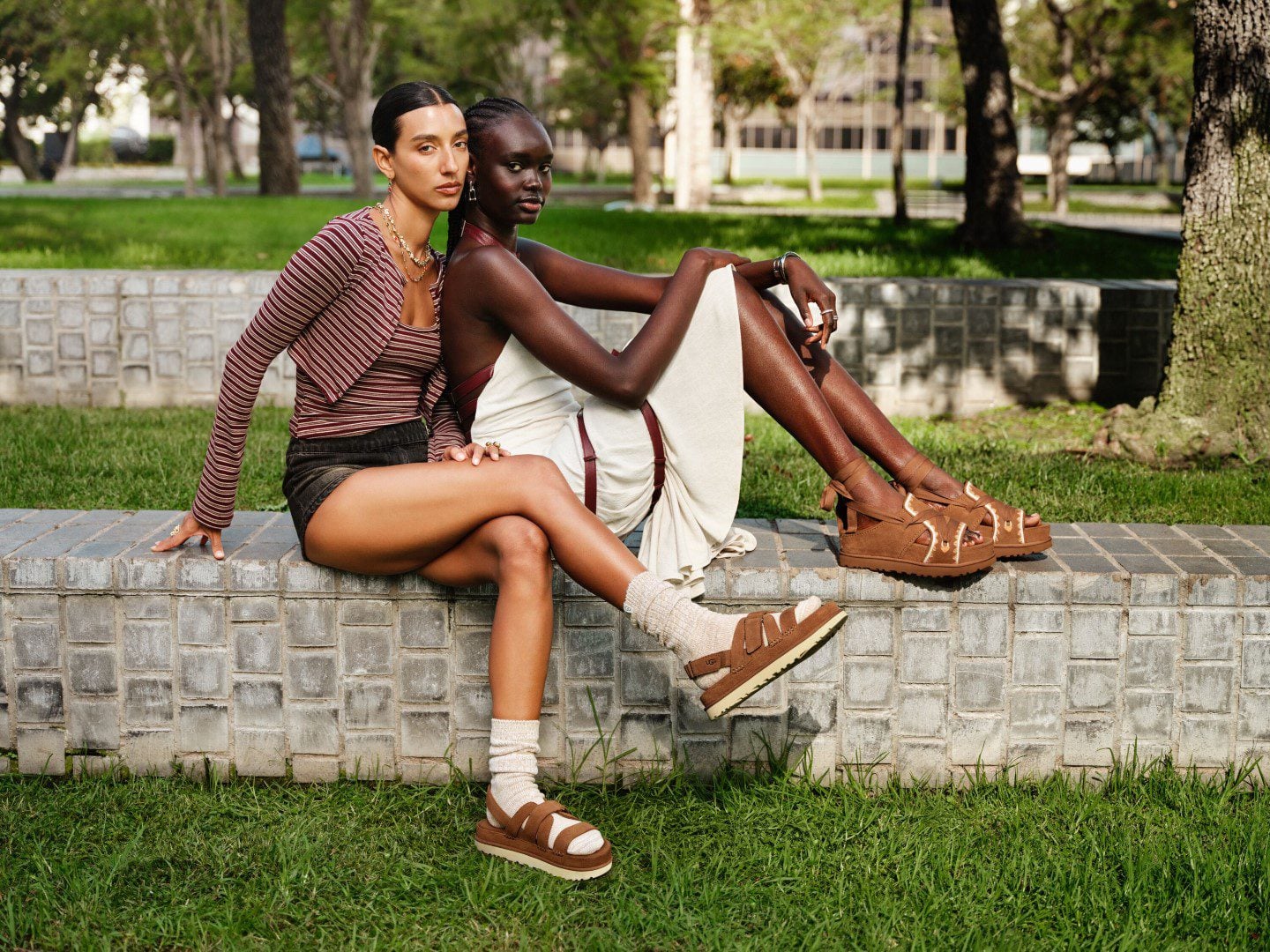 סנדלים וכפכפים ב־UGG. צילומים: מ״ל