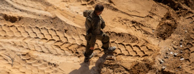 רועי כשר, חריצים באור