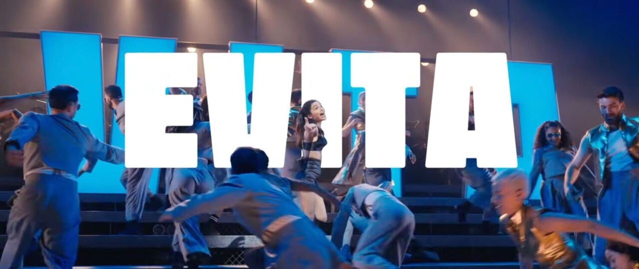 רייצ׳ל זגלר ב״אוויטה״. צילומסך מתוך הטריילר של London Palladium