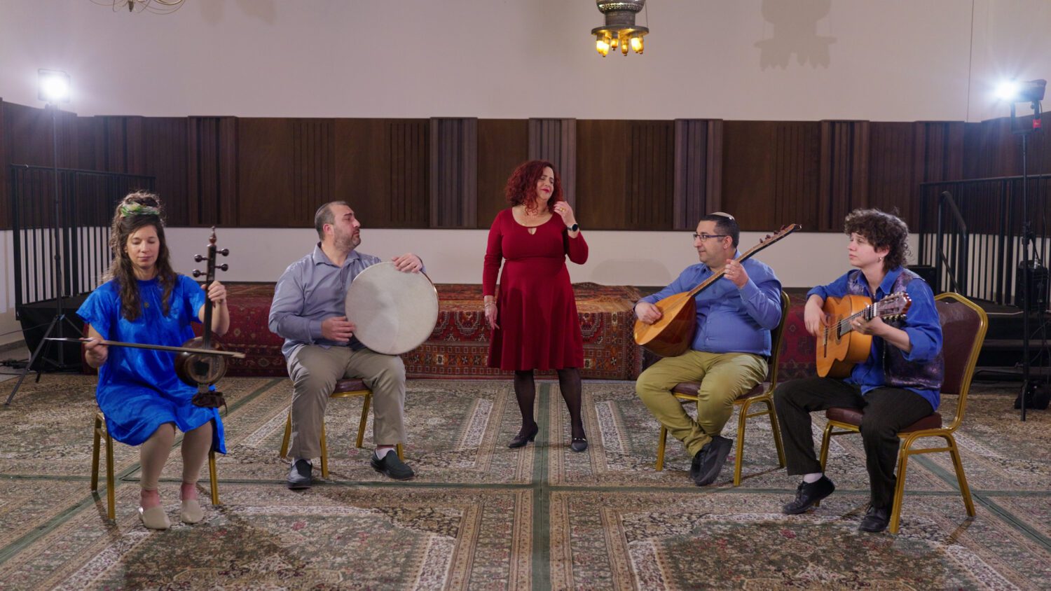 בין נהר פרת לנהר חידקל. הדס פל ירדן, יניב עובדיה, יערה בארי, גלי וולפשטיין, מוטי גבאי. סטילס מווידיאו, צילום: עדי טולדנו