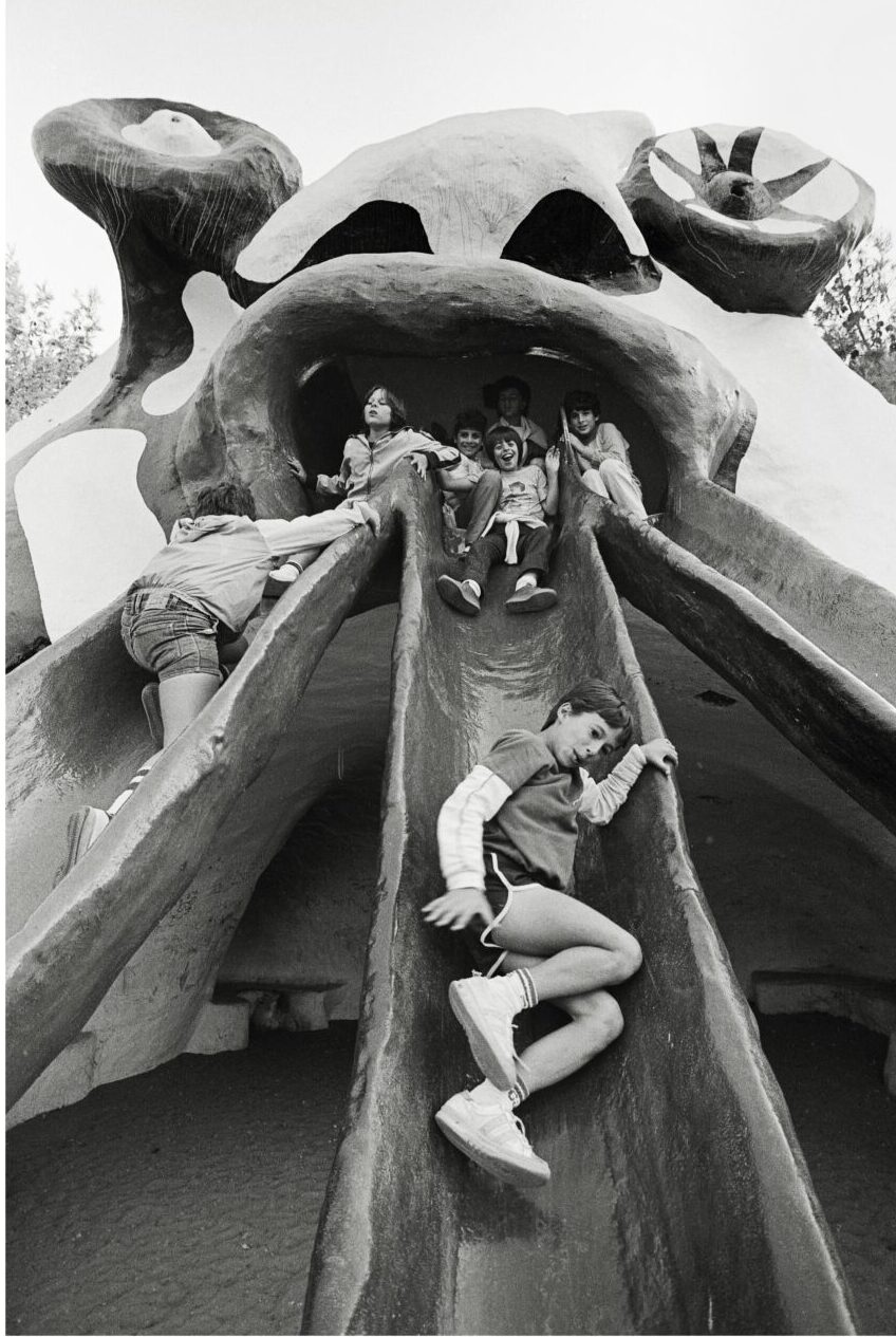 הגולם (המפלצת) של ניקי דה סן פאל, קריית יובל, 1985