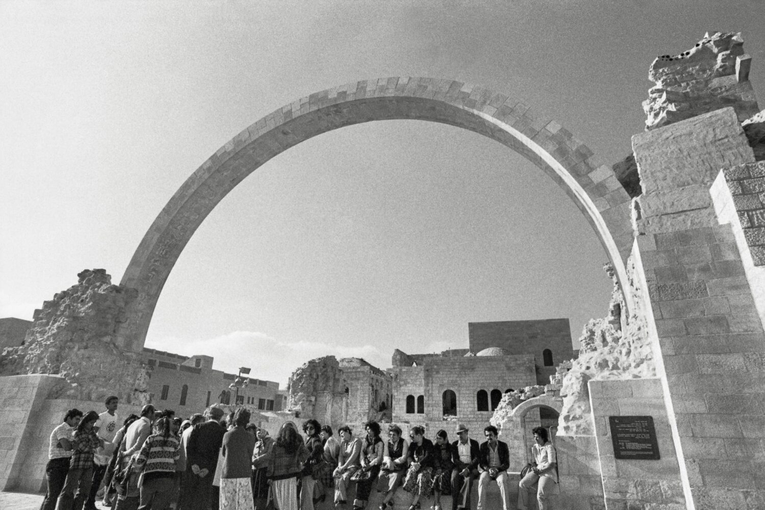 קשת בית הכנסת החורבה, 1972