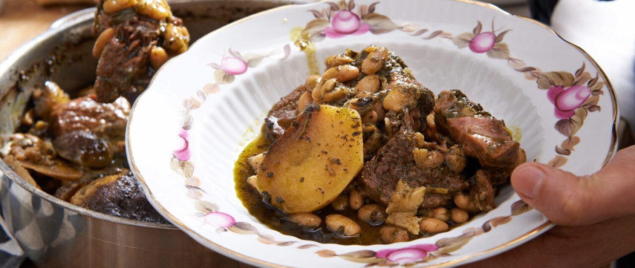 חמין מנגולד (פְּקיְלָה) של שושנה כהן־לברן, מתוך הספר ״יא אמנא״. צילום: יסמין ואריה